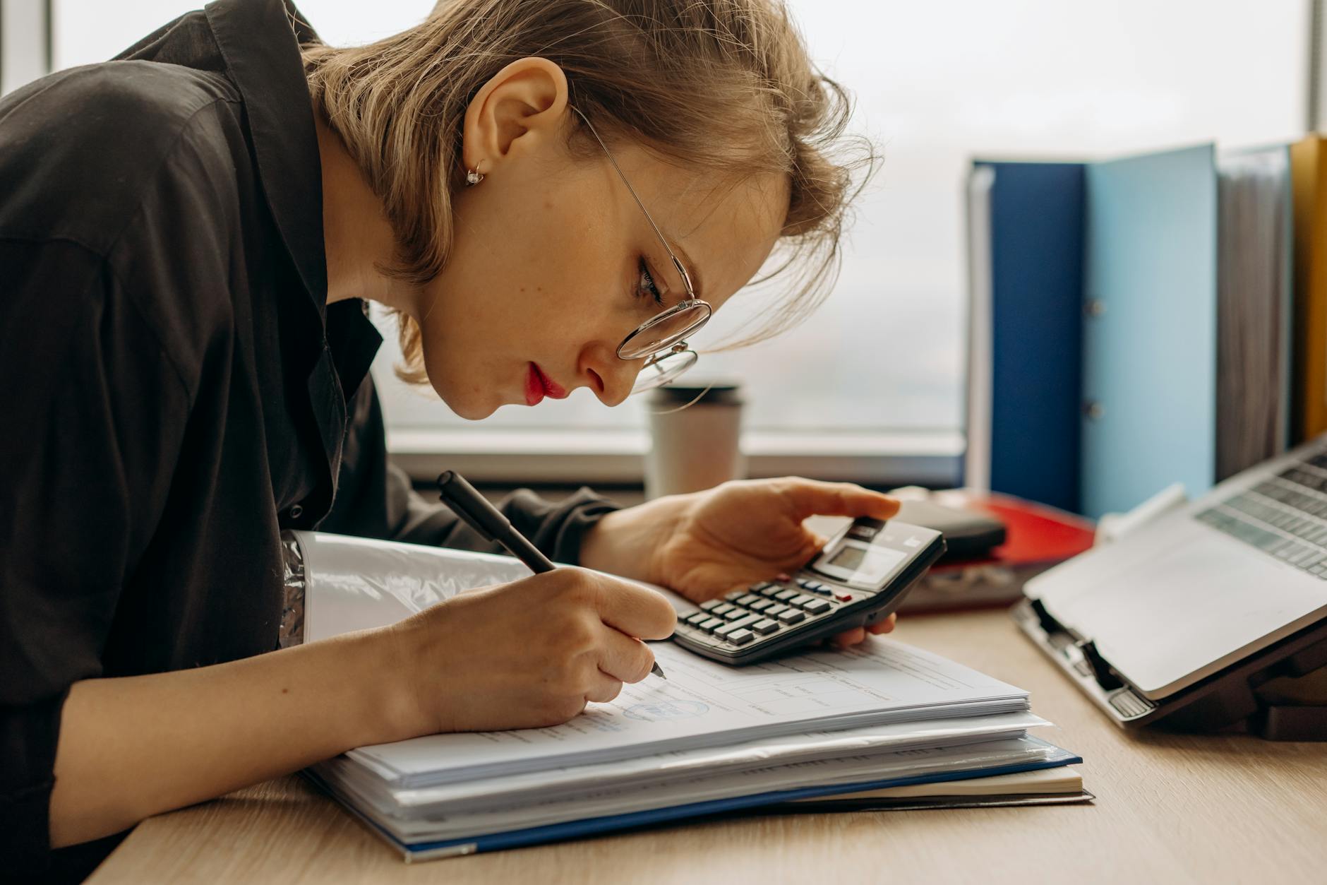Essential Steps to Correct Bookkeeping Mistakes This Tax Season
